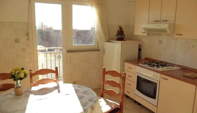 Holiday apartment with air conditioning and sea view