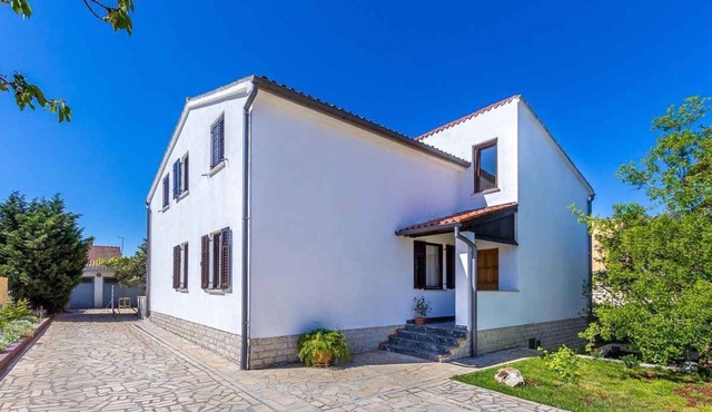 Holiday apartment with air conditioning