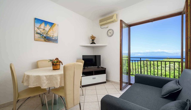 Holiday apartment with outdoor pool, sauna, and whirlpool