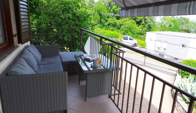 Holiday apartment with sea view