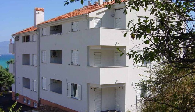 Holiday apartment with sea view and air conditioning