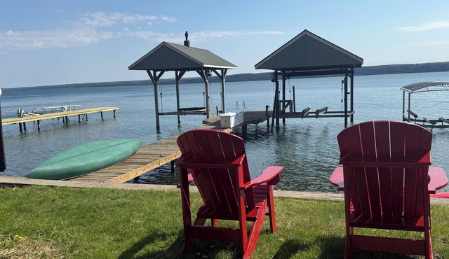 Holiday availability! Expansive Lakefront home, 300 Ft of Private Beach, Top Amenities!