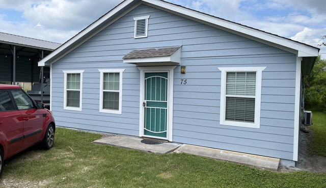 Holiday Beach - Quiet Country House, Oaks, WiFi