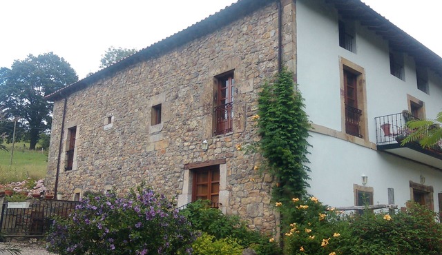 Holiday cottages in the countryside just 10 minutes from Cabarceno