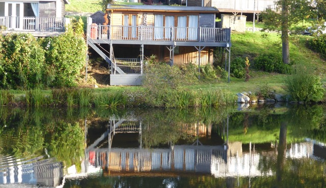 Holiday Chalet With Lovely Views towards the Lake In 100 Acres of parkland