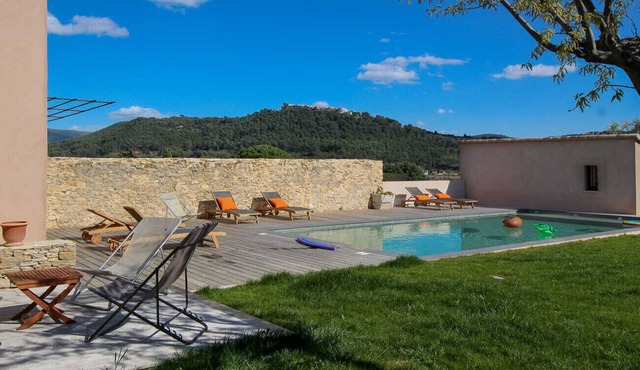Holiday cottage 17P. Le Castellet, Var, private pool, beaches 10 km