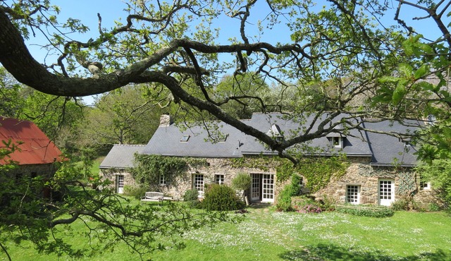 Holiday cottage near the sea that can accommodate 11 people