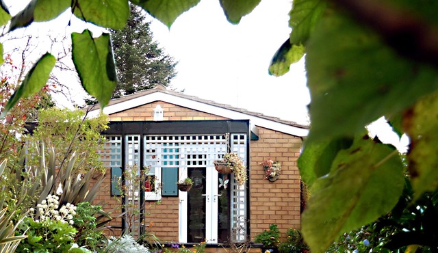 Holiday Cottage - The Villa in Neston