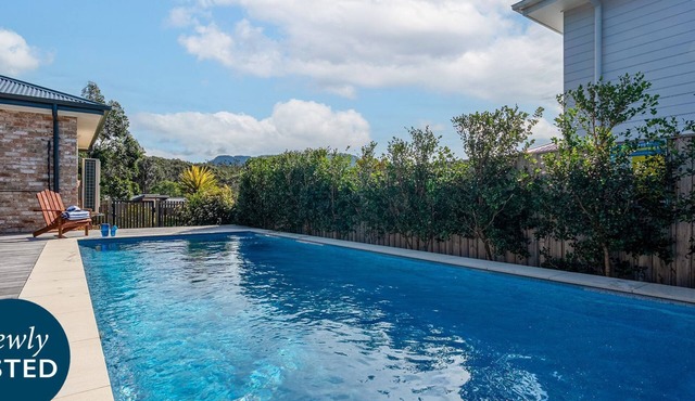 Holiday Crescent – Spacious, stylish retreat with pool, perfect