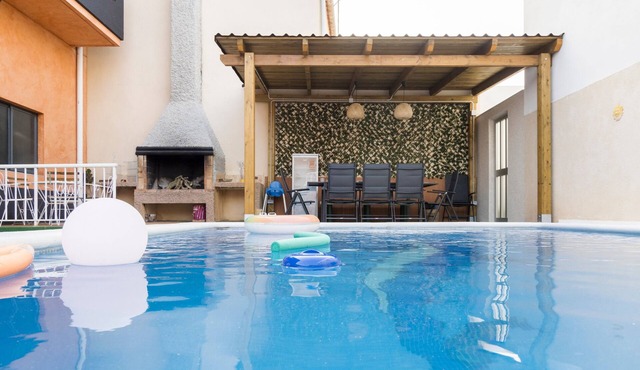 Holiday Home 'MM Delta Holidays' with Mountain View, Wi-Fi and Air Conditioning