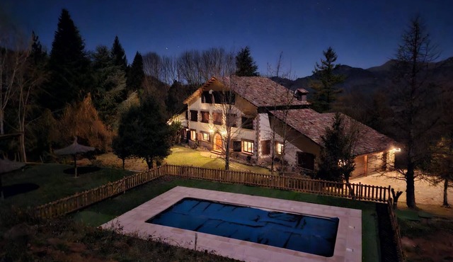 Holiday Home Can Blau with Mountain View, Pool, Garden & Wi-Fi