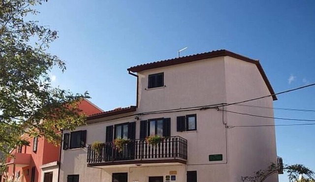 Holiday flat for 4 persons in the medieval town of Bale near Rovinj