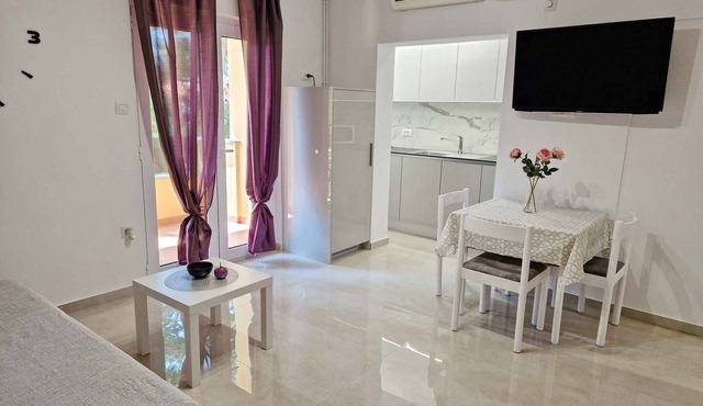 Holiday flat modernly furnished only 300 m from the sea