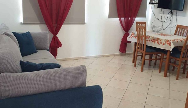 Holiday flat with barbecue and air conditioning