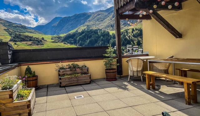 Holiday flat with panoramic views of the mountains