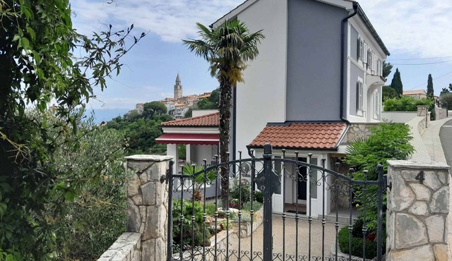 Holiday flat with sea view