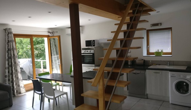 Holiday Home 'La Maison De Pierre' with Private Terrace, Wi-Fi and Air Conditioning