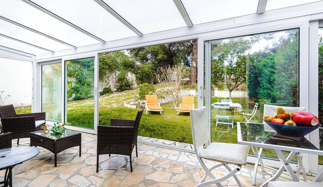 Holiday Home 'Maison Proche Mer, Forêt,bourg' with Private Terrace and Private Garden