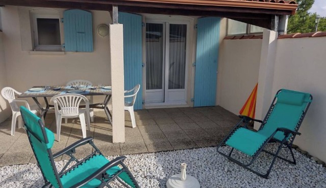 Holiday Home 'Pour Une Halte Sur Oléron' with Shared Terrace