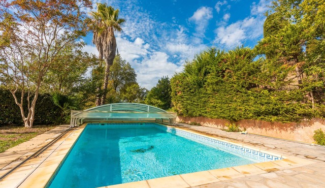 Holiday Home 'Esterel' with Mountain View, Wi-Fi and Air Conditioning