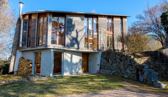 Holiday Home 'Kiwi' with Mountain View, Private Terrace and Wi-Fi