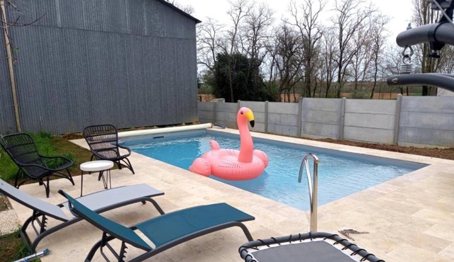 Holiday Home 'Gite Entre Terre Et Mer Gd Studio' with Shared Pool, Wi-Fi and Air Conditioning