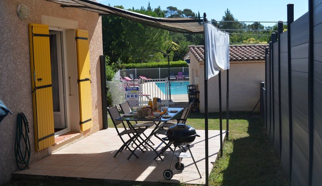 Holiday Home 'Gite L'Albizia' with Shared Pool, Wi-Fi and Air Conditioning