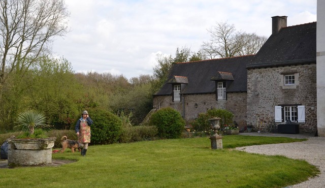 Holiday Home 'Gite Des Trauchandieres' with Private Terrace, Shared Garden and Wi-Fi