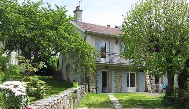 Holiday Home 'Le Capito Gite' with Shared Terrace, Private Garden and Wi-Fi