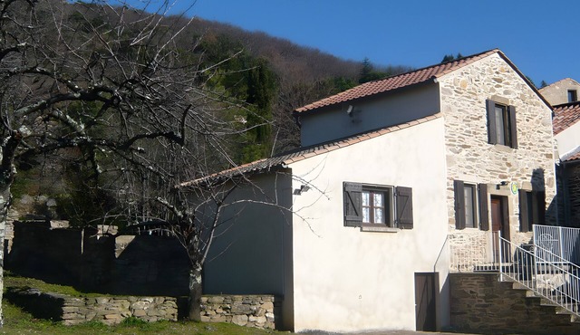 Holiday Home with Mountain View, Private Terrace and Garden