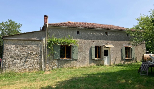 Holiday Home "Gîte De Chez Chenon" with Private Garden