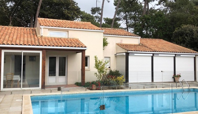 Holiday Home with Shared Pool, Private Terrace and Shared Garden