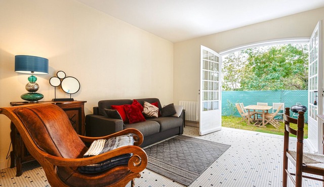 Holiday Home 'Longère Proche Plage Et Forêt 2' with Shared Terrace, Shared Garden and Wi-Fi