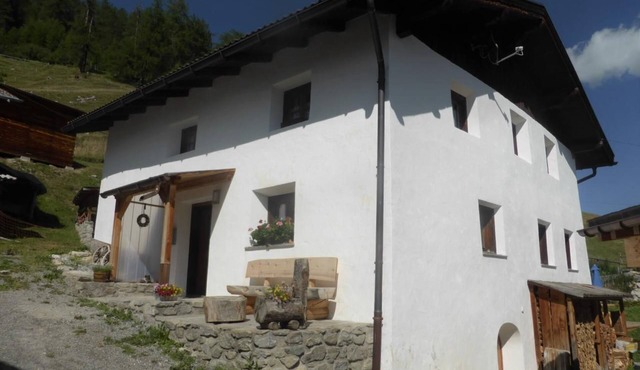 Holiday house Sta. Maria Val Müstair for 1 - 6 persons with 3 bedrooms - Multistorey holiday home/ma