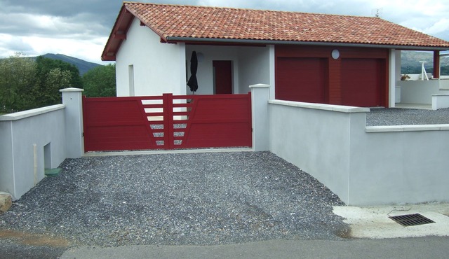 HOLIDAY HOUSE IN THE HEART OF THE BASQUE COUNTRY