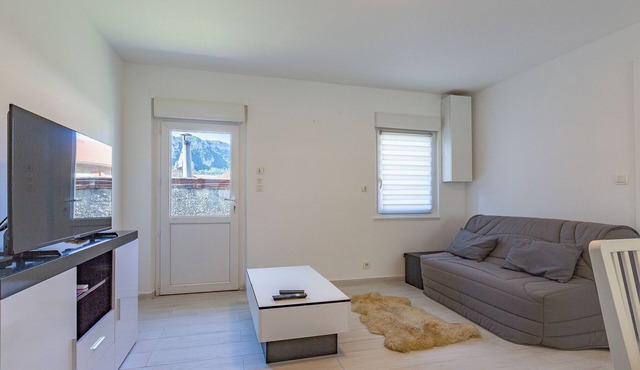 Holiday Home 'Le Cottage' with Mountain View, Shared Terrace and Wi-Fi