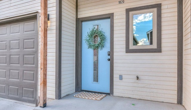 Holiday Haven W/3 BR & 2 BA/New