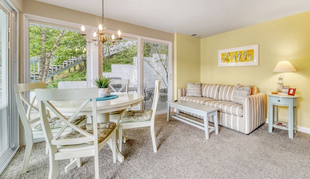 Holiday Hill Resort "Corner Patio Suite" Unit 703