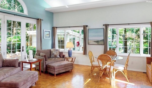 Holiday Hill Resort "The Captain's Cottage" Unit 720