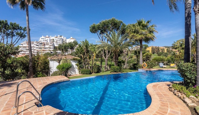Holiday Home Casa Mijas close to the Beach with Sea View, Shared Pool & Wi-Fi