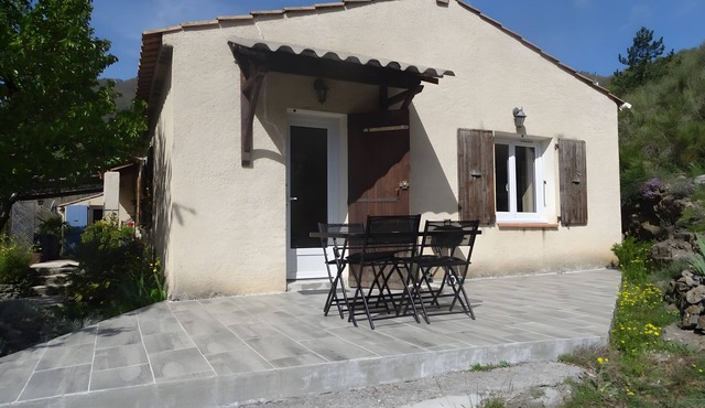 Holiday Home 'Les Iris' with Mountain View, Private Terrace and Wi-Fi