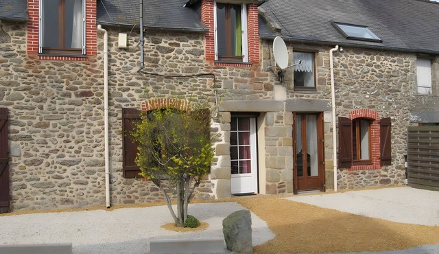 Holiday Home 'Gite Renouard' with Private Garden, Wi-Fi and Air Conditioning