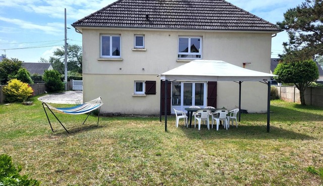 Holiday Home 'Maison De Bord De Mer Alizée' with Private Terrace, Private Garden and Wi-Fi