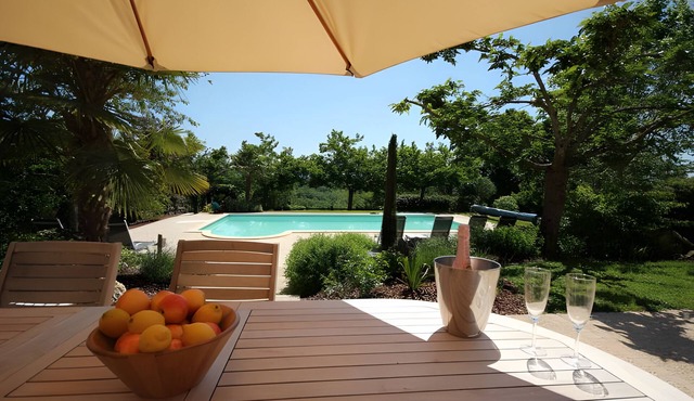 Holiday Home 'Le Bourrelier' with Shared Garden and Wi-Fi