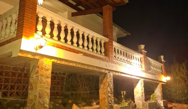 Holiday Home 'Villa Toro' with Mountain Views, Wi-Fi and Air Conditioning
