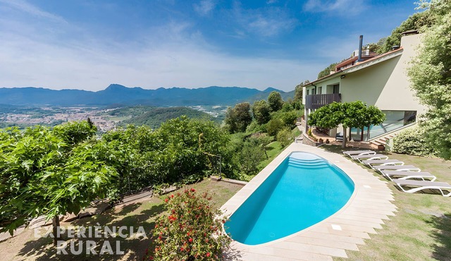 Holiday Home 'D'Aiguanegra' with Mountain View, Wi-Fi and Air Conditioning