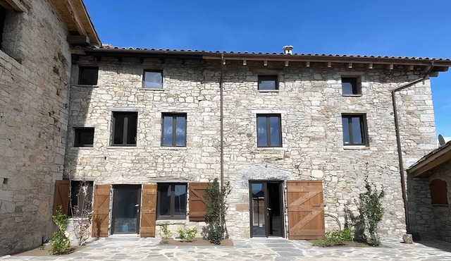Holiday Home 'Mas Fogonella' with Mountain Views, Private Terrace and Wi-Fi