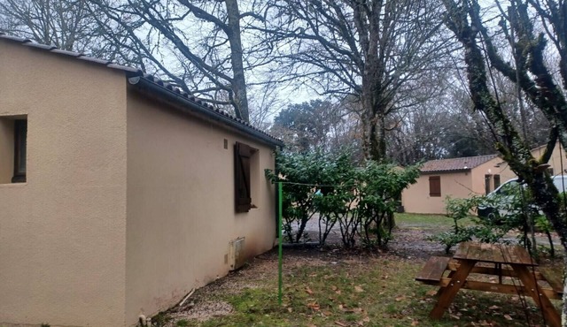 Holiday Home "Maison 4 Personnes" with Shared Pool, Wi-Fi & Air Conditioning