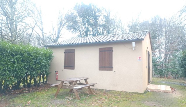 Holiday Home "Maison 4 Personnes" with Shared Pool, Wi-Fi & Air Conditioning