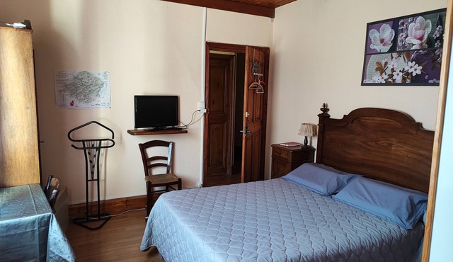 Holiday Home 'Coté Rue' with Shared Terrace, Shared Garden and Wi-Fi